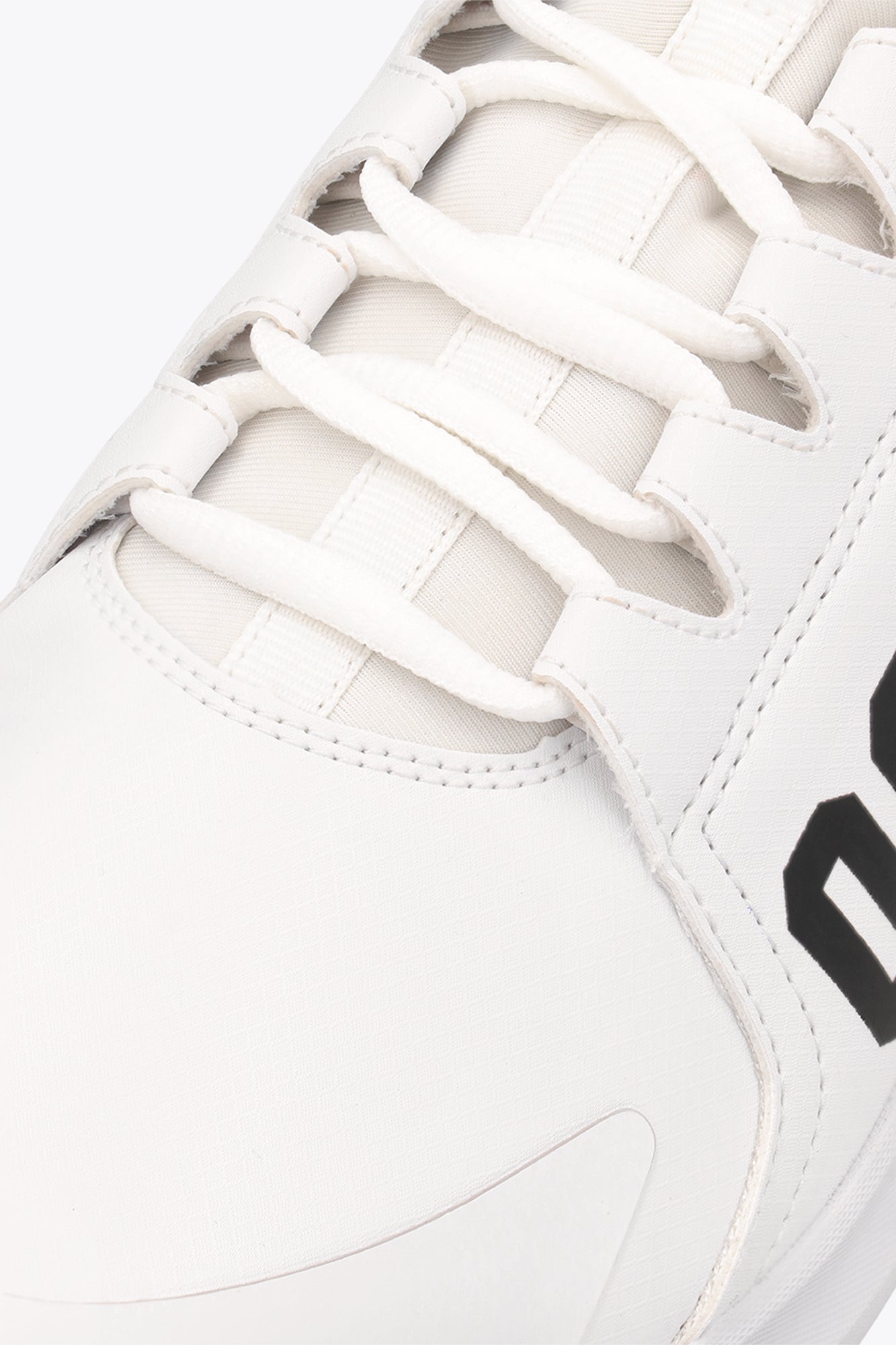 Osaka Footwear Furo Court | White