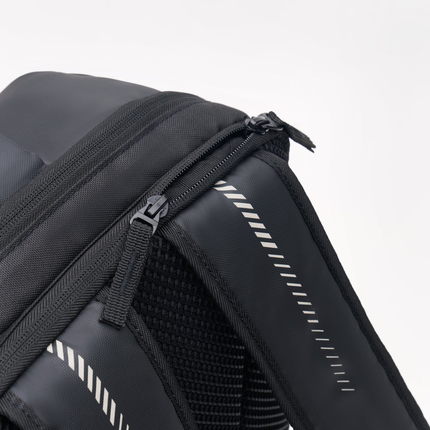 Mochila Kanso Sports Intuko BP 23L | Negro