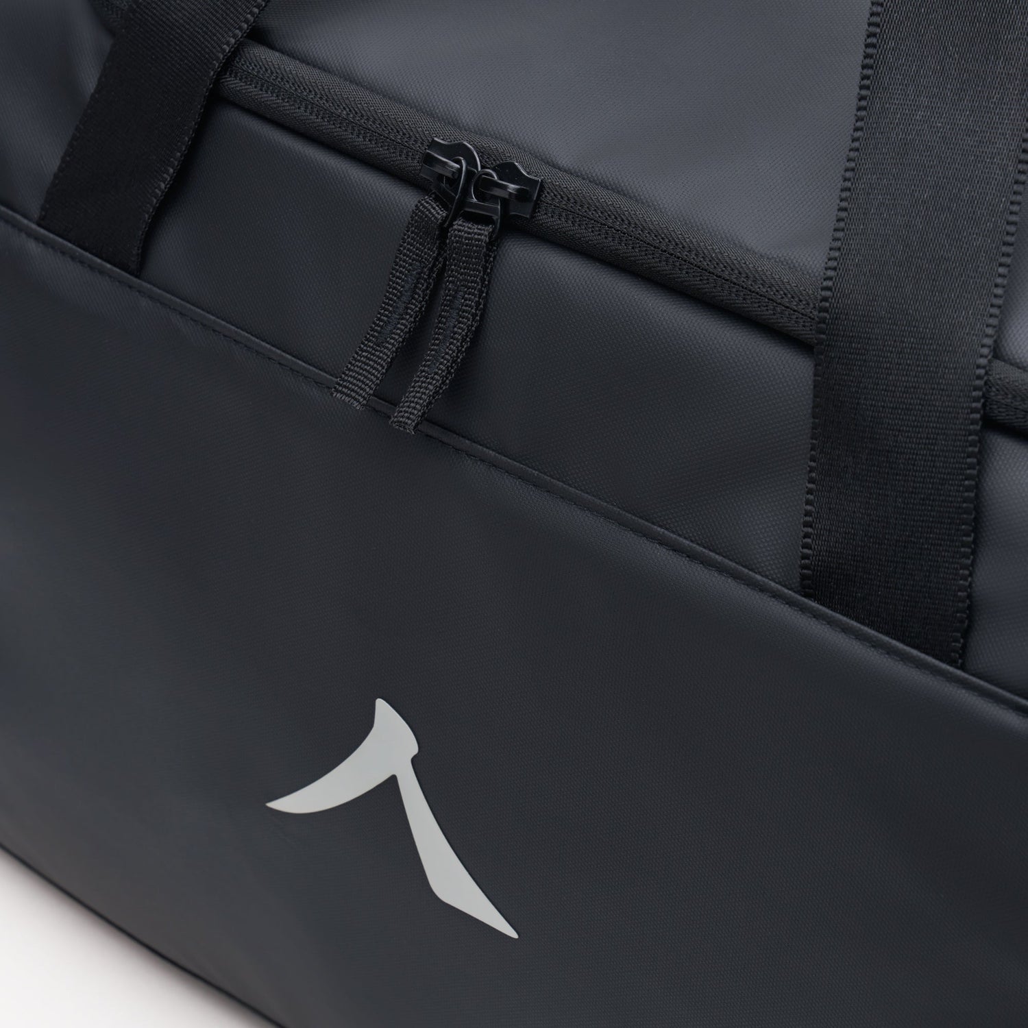 Kanso Sports Intuko D 35L Duffel Bag | Black