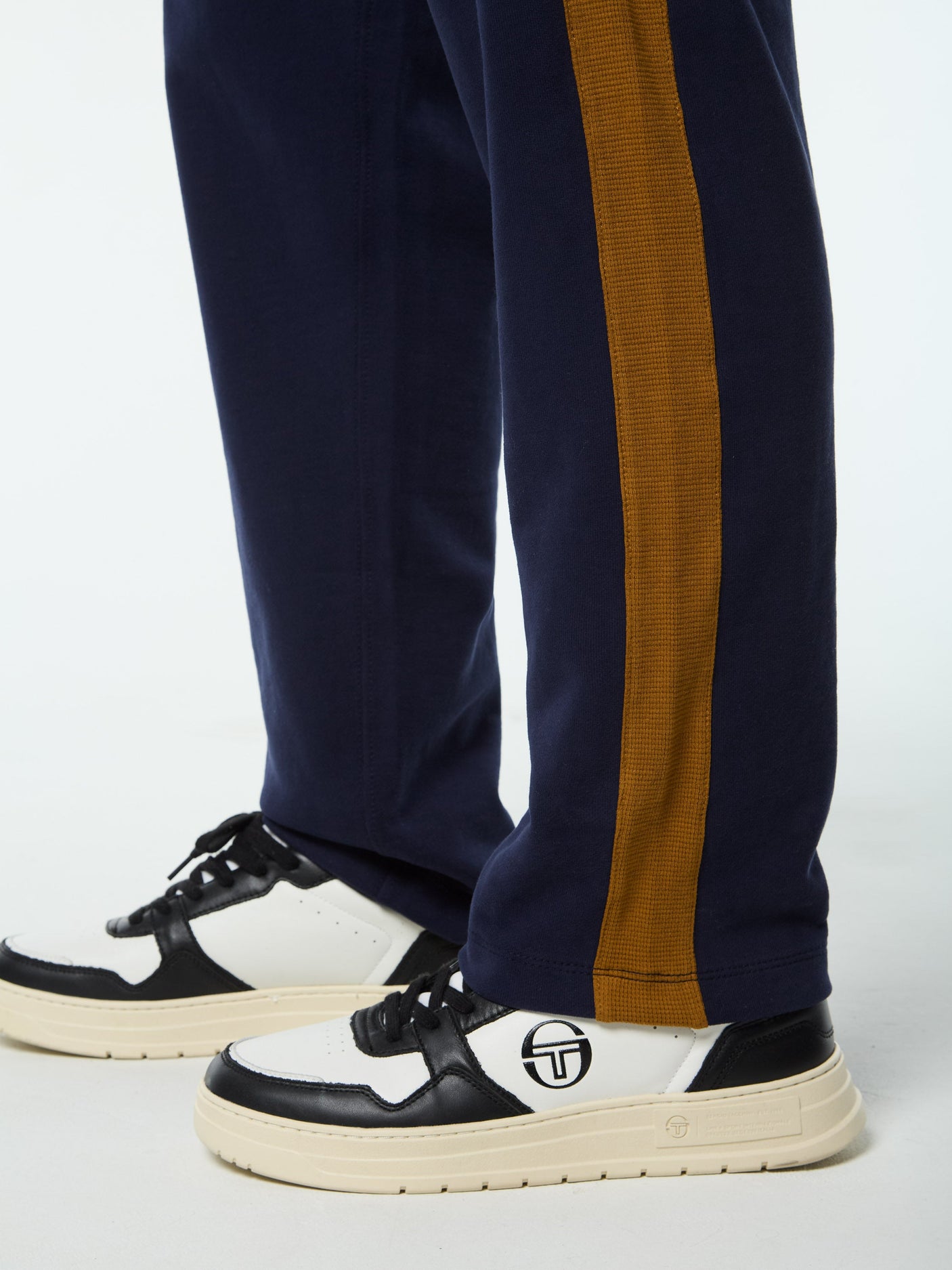 Sergio Tacchini Suonare Sweatpant - Bronze Brown