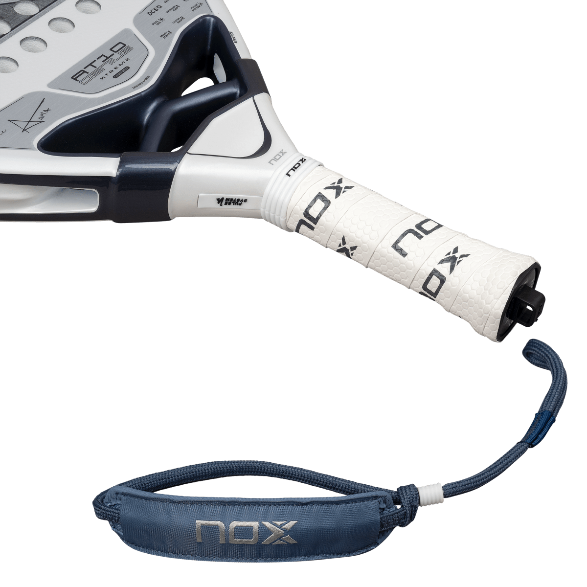 Pala de pádel NOX AT10 Genius 12K Alum Xtreme Lite 2026