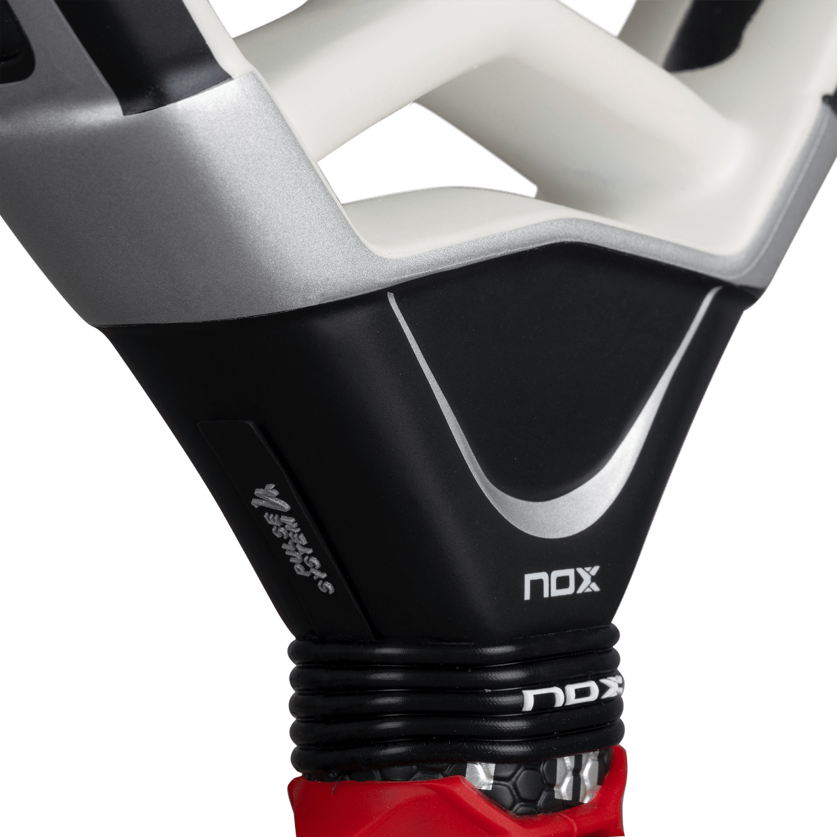 NOX AT10 Genius Attack 18K Alum 2026